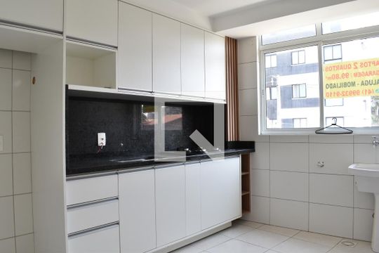 Cozinha de apartamento para alugar com 2 quartos, 100m² em Tingui, Curitiba