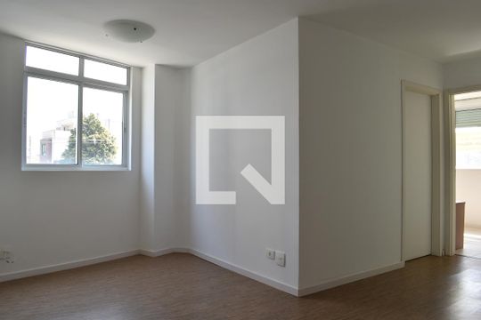 Apartamento para alugar com 2 quartos, 100m² em Tingui, Curitiba