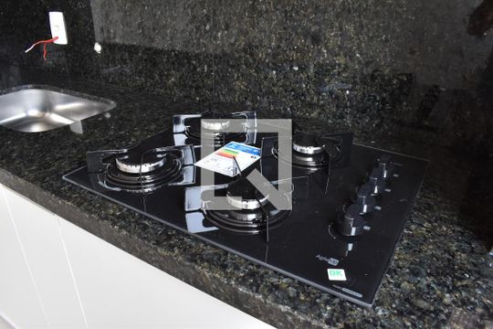 Cozinha de apartamento para alugar com 2 quartos, 100m² em Tingui, Curitiba