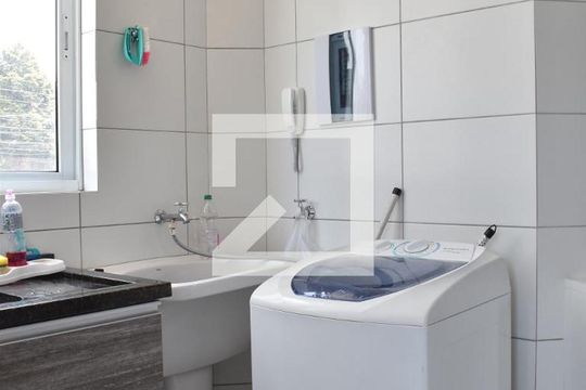 Área de serviço de apartamento para alugar com 2 quartos, 99m² em Tingui, Curitiba