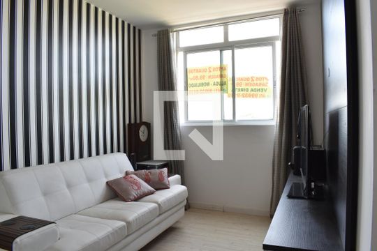 Apartamento para alugar com 2 quartos, 99m² em Tingui, Curitiba