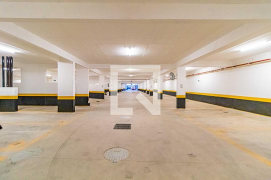 Área comum - Estacionamento de apartamento para alugar com 2 quartos, 44m² em Vila Sônia, São Paulo