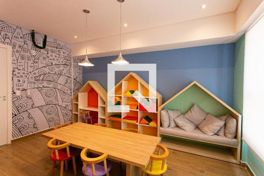Condomínio - Brinquedoteca  de apartamento para alugar com 2 quartos, 34m² em Chácara Califórnia, São Paulo