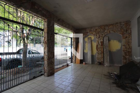 Garagem de casa à venda com 3 quartos, 240m² em Vila Ema, São Paulo