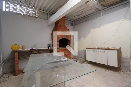 Quintal de casa à venda com 3 quartos, 240m² em Vila Ema, São Paulo