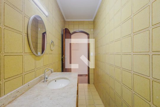 Lavabo de casa de condomínio para alugar com 3 quartos, 160m² em Sumarezinho, São Paulo