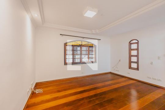 Casa de Condomínio para alugar com 3 quartos, 160m² em Sumarezinho, São Paulo