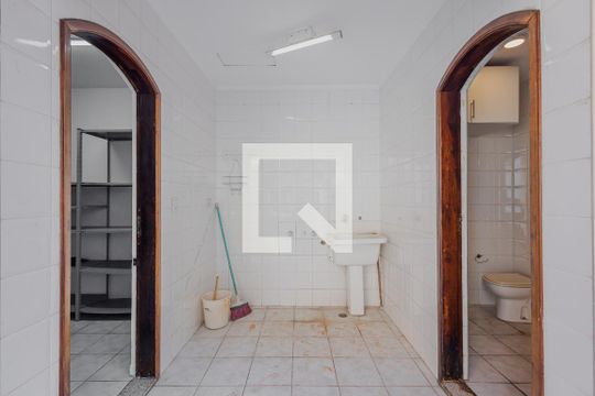 Área de Serviço de casa de condomínio para alugar com 3 quartos, 160m² em Sumarezinho, São Paulo