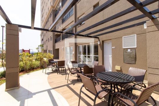 Área comum de apartamento para alugar com 3 quartos, 66m² em Jardim das Belezas, Carapicuíba