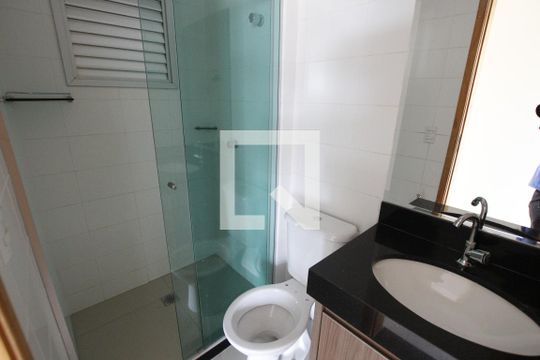 Banheiro Social de apartamento para alugar com 3 quartos, 85m² em Jardim Atlântico, Goiânia