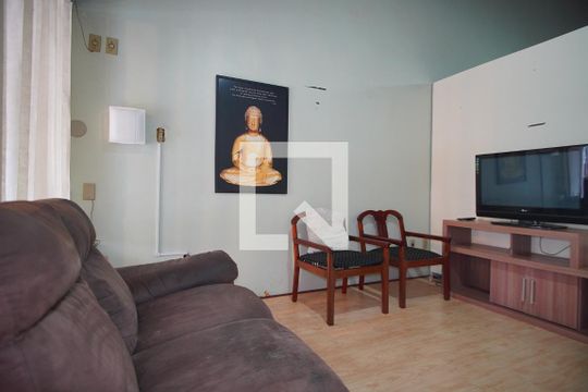 Sala de casa à venda com 7 quartos, 360m² em Bela Vista, Porto Alegre