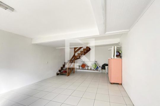 Garagem de casa à venda com 3 quartos, 173m² em Feitoria, São Leopoldo