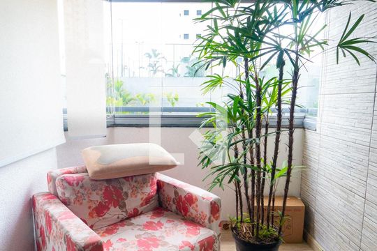 Sacada de apartamento para alugar com 3 quartos, 90m² em Vila Alexandria, São Paulo