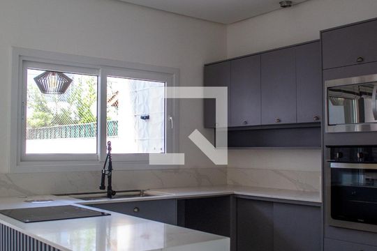Cozinha de casa de condomínio à venda com 4 quartos, 240m² em Hípica, Porto Alegre