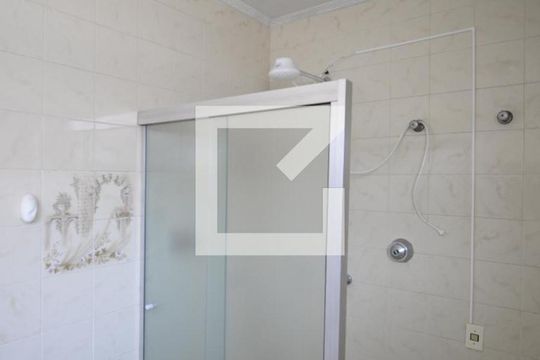 Banheiro de casa para alugar com 1 quarto, 30m² em Vila Mariana, São Paulo