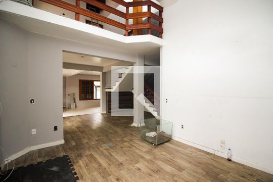 Casa para alugar com 4 quartos, 320m² em Tristeza, Porto Alegre