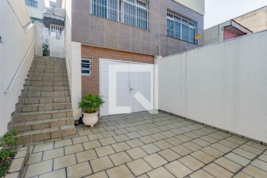 Garagem de casa à venda com 3 quartos, 145m² em Vila Nair, São Paulo