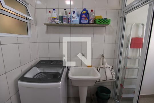 Área de Serviço de casa à venda com 4 quartos, 272m² em Parque Peruche, São Paulo