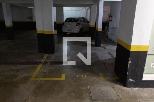 GARAGEM de apartamento à venda com 3 quartos, 122m² em Bosque, Campinas