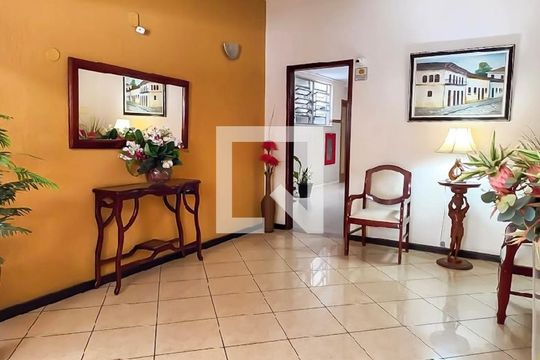 Hall de entrada de apartamento à venda com 3 quartos, 80m² em Méier, Rio de Janeiro
