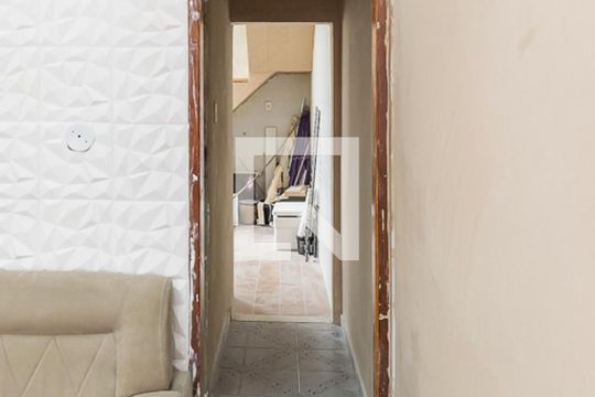 Sala de apartamento para alugar com 2 quartos, 86m² em Olaria, Rio de Janeiro
