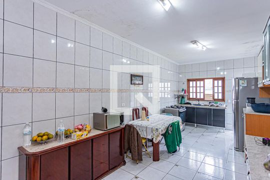 Cozinha de casa à venda com 2 quartos, 500m² em Vila Diva (zona Norte), São Paulo