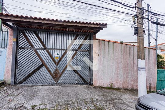 Fachada de casa à venda com 2 quartos, 500m² em Vila Diva (zona Norte), São Paulo