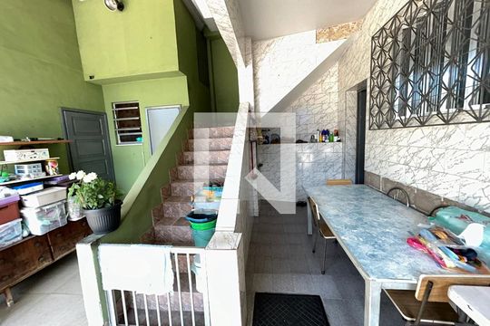 Escada de casa à venda com 3 quartos, 373m² em Todos Os Santos, Rio de Janeiro