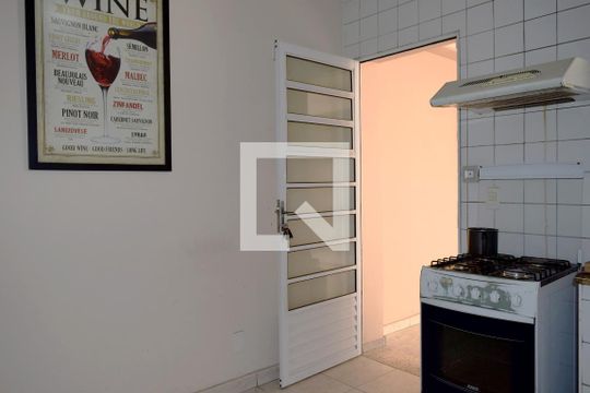 Cozinha de casa à venda com 3 quartos, 200m² em Cerqueira César, São Paulo