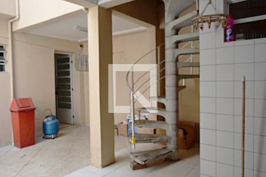Área de Serviço/Quintal de casa à venda com 3 quartos, 200m² em Cerqueira César, São Paulo