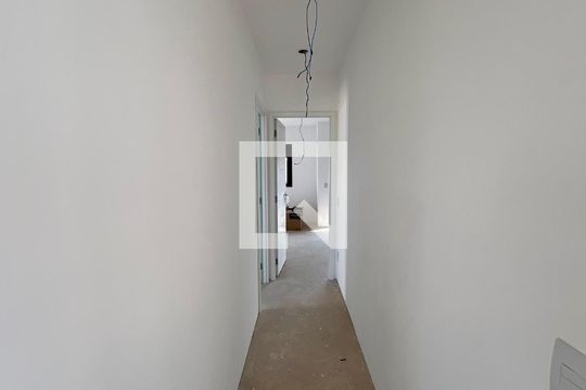 Corredor de apartamento à venda com 2 quartos, 104m² em Cerqueira César, São Paulo