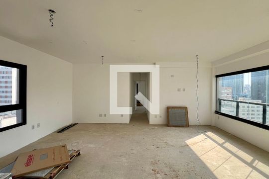 Sala  de apartamento à venda com 2 quartos, 104m² em Cerqueira César, São Paulo
