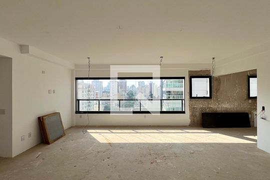 Sala  de apartamento à venda com 2 quartos, 104m² em Cerqueira César, São Paulo