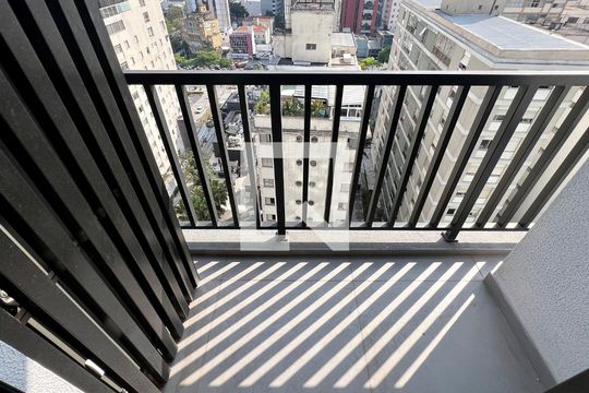 Sacada da suite de apartamento à venda com 2 quartos, 104m² em Cerqueira César, São Paulo
