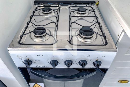 Cozinha de apartamento à venda com 1 quarto, 28m² em Vila Cláudia, São Paulo