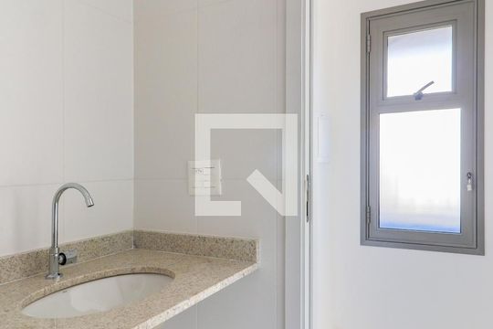 Banheiro de kitnet/studio à venda com 1 quarto, 22m² em Campo Belo, São Paulo