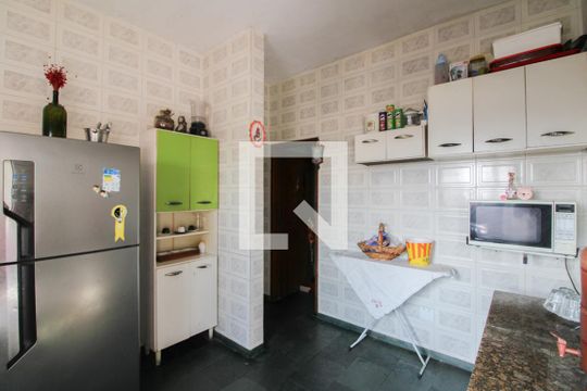Cozinha de casa à venda com 4 quartos, 218m² em Juliana, Belo Horizonte