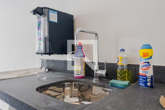Cozinha de apartamento à venda com 1 quarto, 27m² em Pinheiros, São Paulo