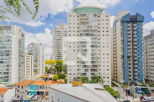 Vista Sala/Quarto de apartamento à venda com 1 quarto, 27m² em Pinheiros, São Paulo