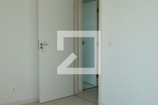 Quarto 1 de apartamento para alugar com 2 quartos, 99m² em Tingui, Curitiba