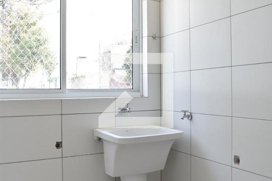 Área de serviço de apartamento para alugar com 2 quartos, 99m² em Tingui, Curitiba