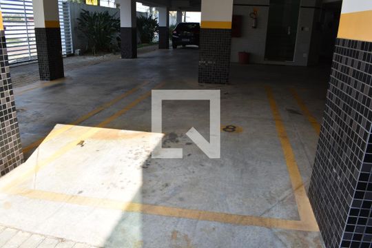 Garagem de apartamento para alugar com 2 quartos, 99m² em Tingui, Curitiba