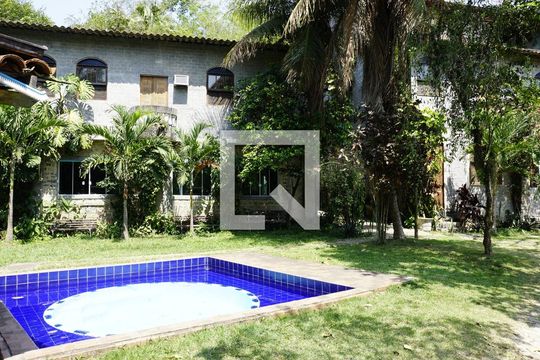 Fachada de apartamento para alugar com 2 quartos, 45m² em Anil, Rio de Janeiro