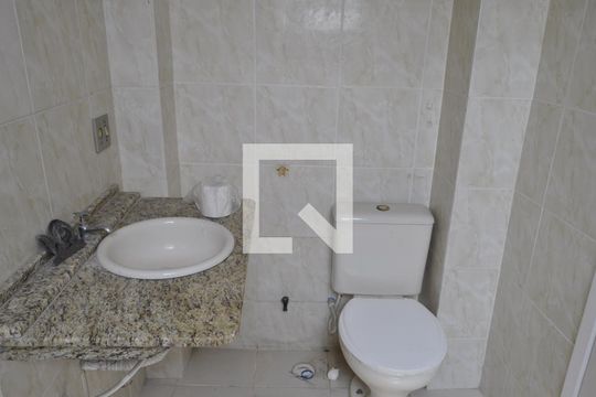 Banheiro Quarto 1 de apartamento à venda com 4 quartos, 200m² em Todos Os Santos, Rio de Janeiro