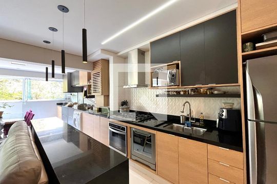 Cozinha de apartamento à venda com 2 quartos, 100m² em Jardim Prudência, São Paulo