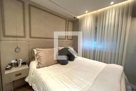 Suite de apartamento à venda com 2 quartos, 100m² em Jardim Prudência, São Paulo