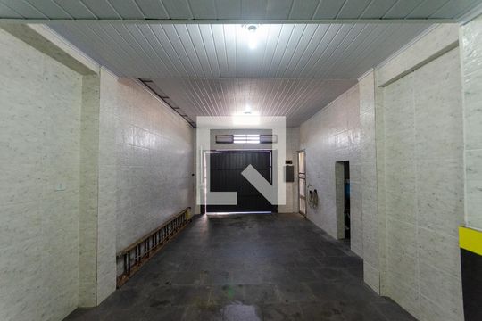 Garagem de casa à venda com 3 quartos, 170m² em Jardim Peri, São Paulo