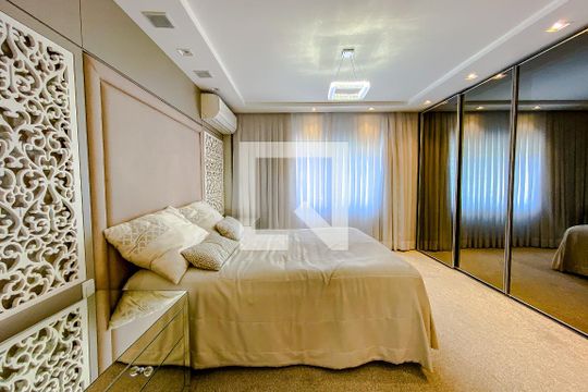 Quarto 1 - Suíte de casa à venda com 4 quartos, 450m² em Vila Mariana, São Paulo