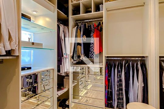 Quarto 1 - Suíte de casa à venda com 4 quartos, 450m² em Vila Mariana, São Paulo