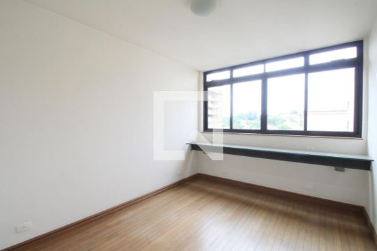 Apartamento para alugar com 3 quartos, 260m² em Real Parque, São Paulo